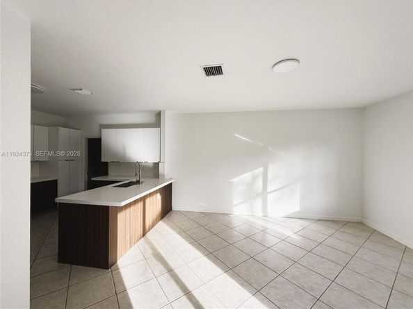 11378 NW 72nd Ter, Doral FL 33178