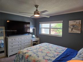 5242 NE 6th Ave, Building D 27 D 27, Oakland Park FL 33334