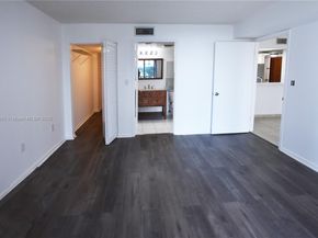 540 Brickell Key Dr 818, Miami FL 33131