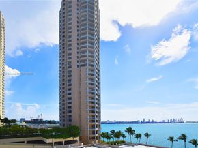 540 Brickell Key Dr 818, Miami FL 33131