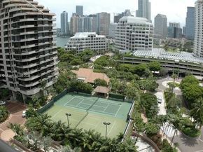 540 Brickell Key Dr 818, Miami FL 33131