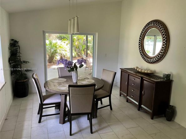 651 SW 176 Ave, Pembroke Pines FL 33029