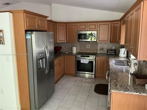 651 SW 176 Ave, Pembroke Pines FL 33029