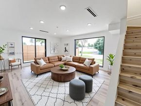 5700 SW 56th St, Davie FL 33314