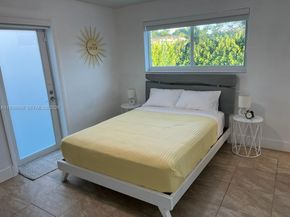 6900 SW 3rd St, Pembroke Pines FL 33023