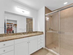 3001 NE 185th St 610, Aventura FL 33180