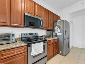 3001 NE 185th St 610, Aventura FL 33180