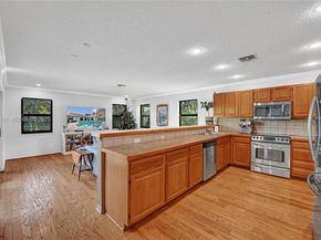 3071 Perriwinkle Cir, Davie FL 33328