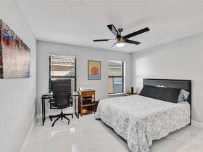 3071 Perriwinkle Cir, Davie FL 33328