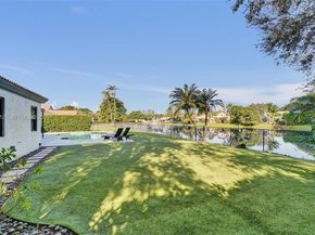3071 Perriwinkle Cir, Davie FL 33328
