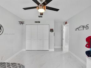 3071 Perriwinkle Cir, Davie FL 33328
