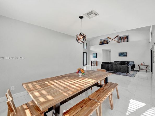 3071 Perriwinkle Cir, Davie FL 33328