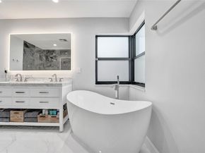 3071 Perriwinkle Cir, Davie FL 33328