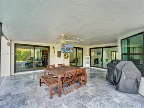 3071 Perriwinkle Cir, Davie FL 33328