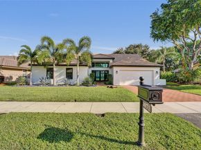 3071 Perriwinkle Cir, Davie FL 33328