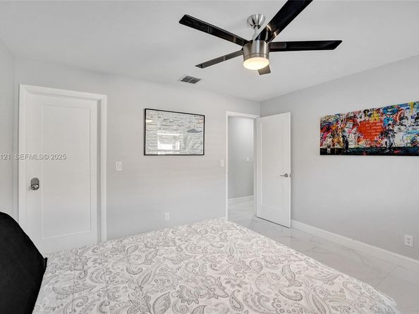 3071 Perriwinkle Cir, Davie FL 33328