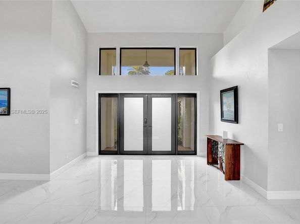 3071 Perriwinkle Cir, Davie FL 33328