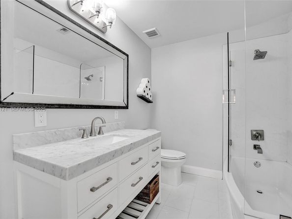 3071 Perriwinkle Cir, Davie FL 33328