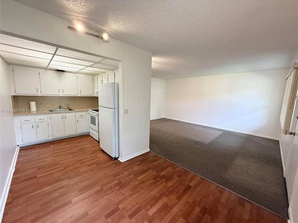 151 SW 135th Ter 212T, Pembroke Pines FL 33027