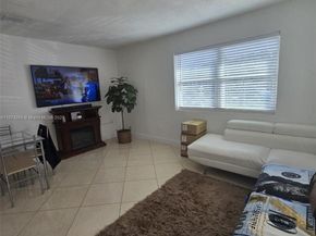 110 W 53rd St, Hialeah FL 33012