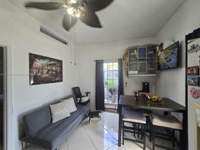 110 W 53rd St, Hialeah FL 33012