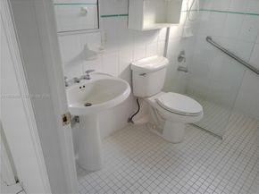 10812 SW 33rd St, Miami FL 33165