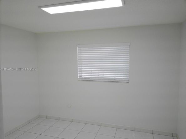 10812 SW 33rd St, Miami FL 33165