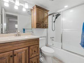 711 S Hollybrook Dr 209, Pembroke Pines FL 33025