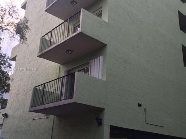 3642 NE 171st St 208, North Miami Beach FL 33160