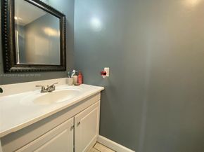 3642 NE 171st St 208, North Miami Beach FL 33160