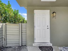 2470-2472 NE 182nd Ter, North Miami Beach FL 33160
