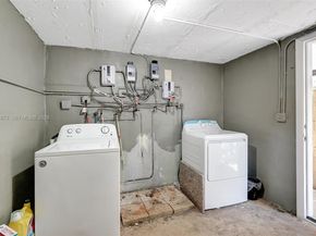 2470-2472 NE 182nd Ter, North Miami Beach FL 33160