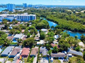 2470-2472 NE 182nd Ter, North Miami Beach FL 33160