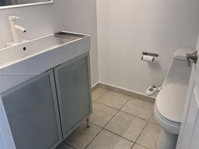 7830 Dickens Ave 203, Miami Beach FL 33141