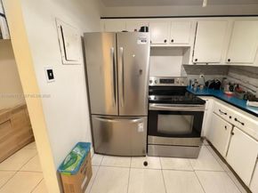 18707 NE 2nd Ave 919, Miami FL 33179