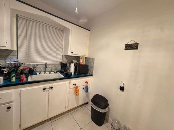 18707 NE 2nd Ave 919, Miami FL 33179