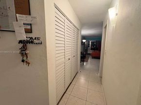 18707 NE 2nd Ave 919, Miami FL 33179