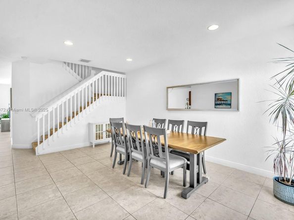 9741 Darlington Pl, Cooper City FL 33328