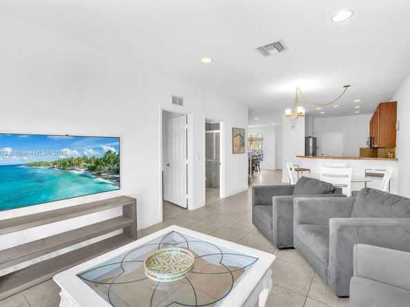 9741 Darlington Pl, Cooper City FL 33328