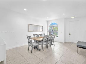 9741 Darlington Pl, Cooper City FL 33328