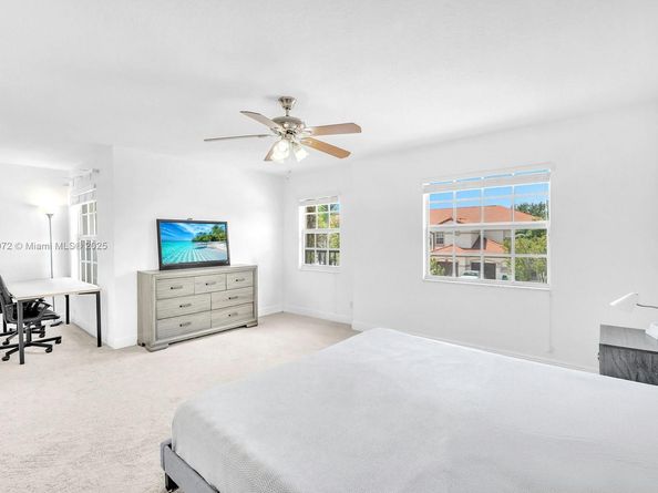 9741 Darlington Pl, Cooper City FL 33328