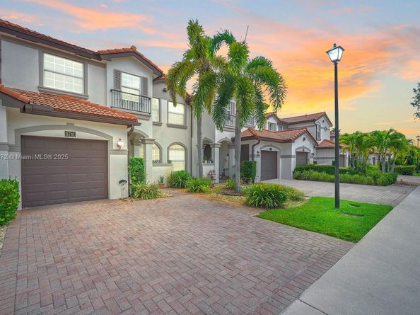 9741 Darlington Pl, Cooper City FL 33328