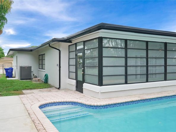 1600 N 74th Ter, Hollywood FL 33024