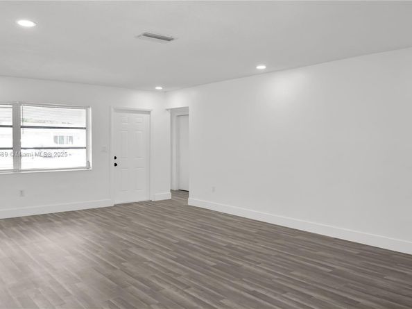 1600 N 74th Ter, Hollywood FL 33024