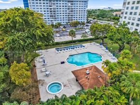3800 Hillcrest Dr 401, Hollywood FL 33021