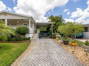 1890 SW 83rd Ter, Davie FL 33324