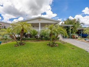 1890 SW 83rd Ter, Davie FL 33324