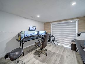 1070 NW 132nd St, North Miami FL 33168