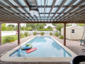 1070 NW 132nd St, North Miami FL 33168