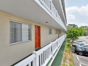 3571 Inverrary Dr 202, Lauderhill FL 33319